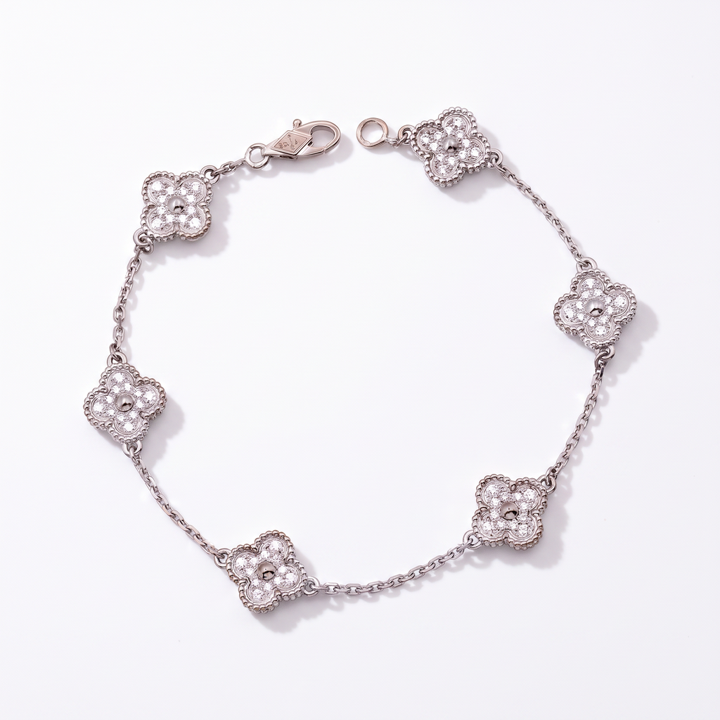 Sweet Alhambra 6 Diamond Clover Motifs Bracelet