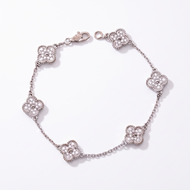 Sweet Alhambra 6 Diamond Clover Motifs Bracelet