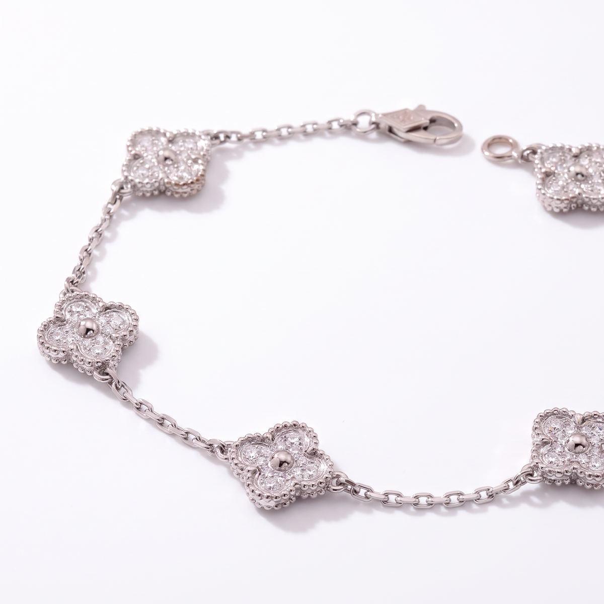 Sweet Alhambra 6 Diamond Clover Motifs Bracelet